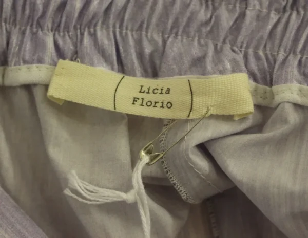 Licia Florio Women's Elegant Purple Viscose Shorts - Side Zip Closure
